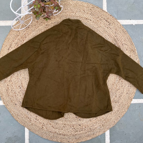 Moss Green Open Shrug - Picture 6 of 7